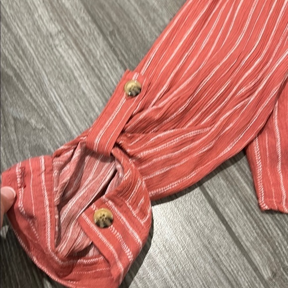 Hippie Rose White Puff Sleeve 3/4 Sleeve Crop Button Down Shirt - Picture 5 of 6